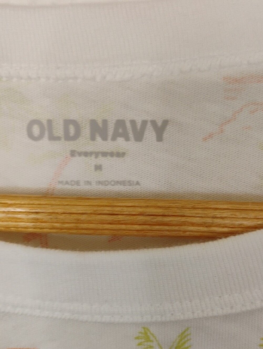 Old Navy White Short-Sleeve Tee with Orange and Light Green Tropical Print - Picture 3 of 6